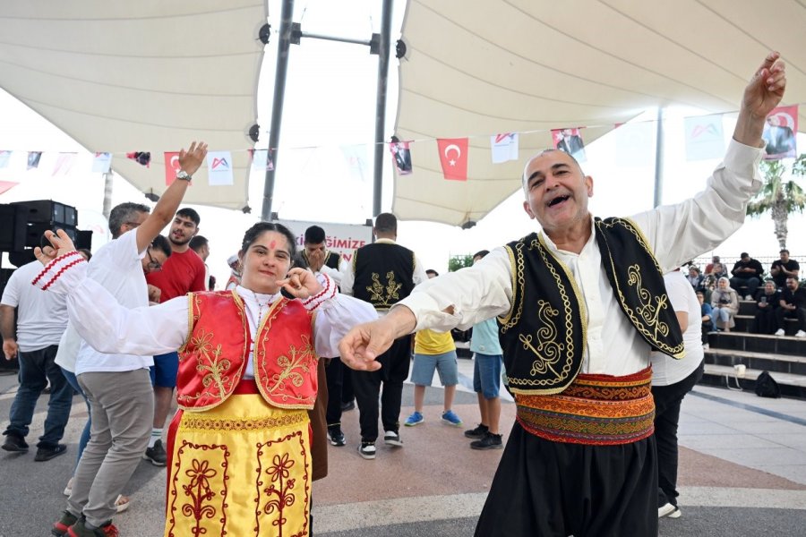 Mersin’de Engeller Sanat Ve Müzikle Aşıldı