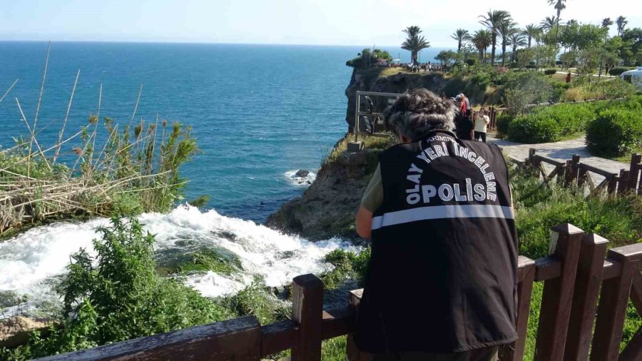 Antalya’da 40 Metrelik Falezlerden Düşen Şahıs Hayatını Kaybetti