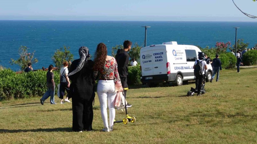 Antalya’da 40 Metrelik Falezlerden Düşen Şahıs Hayatını Kaybetti