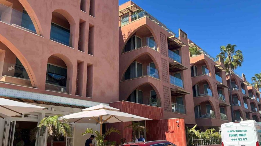 İsveçli Kadın Otel Odasında Ölü Bulundu