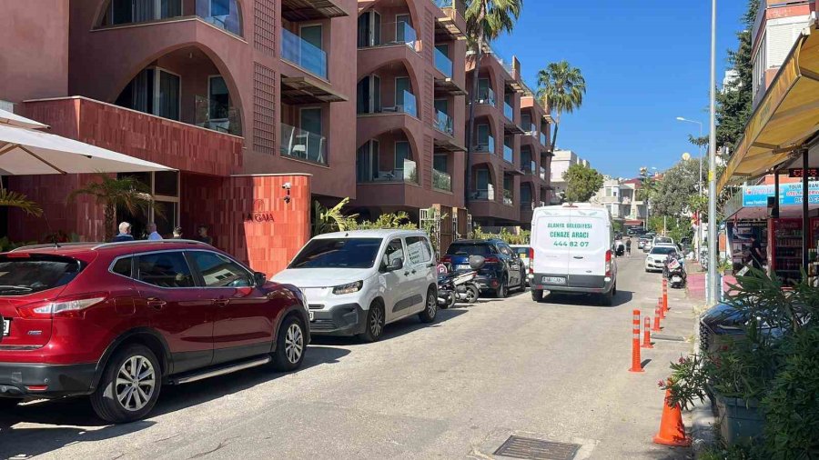 İsveçli Kadın Otel Odasında Ölü Bulundu