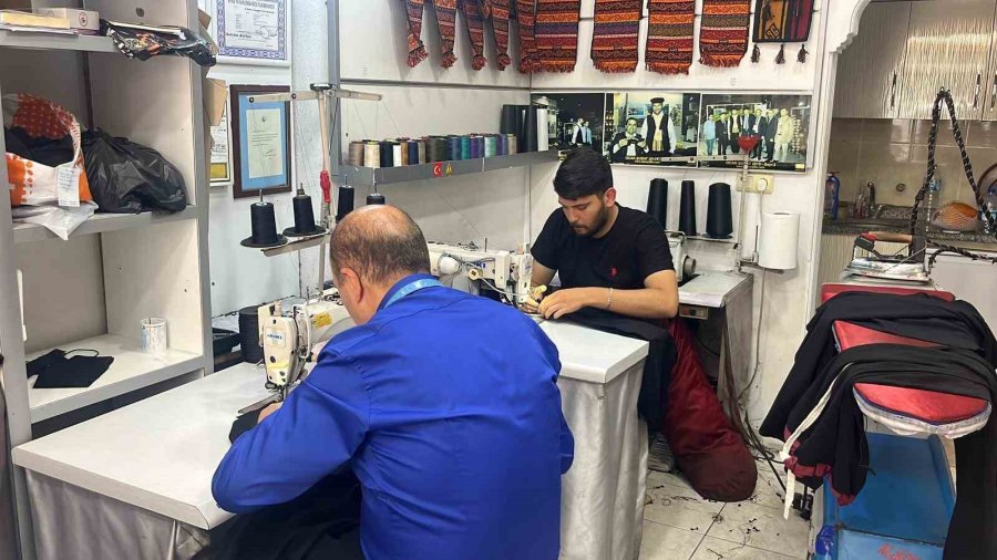 30 Metrekarelik Atölyede 36 Yıldır Alanya Şalvarını Dünyaya Tanıtıyor