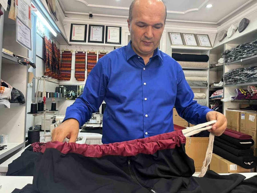 30 Metrekarelik Atölyede 36 Yıldır Alanya Şalvarını Dünyaya Tanıtıyor
