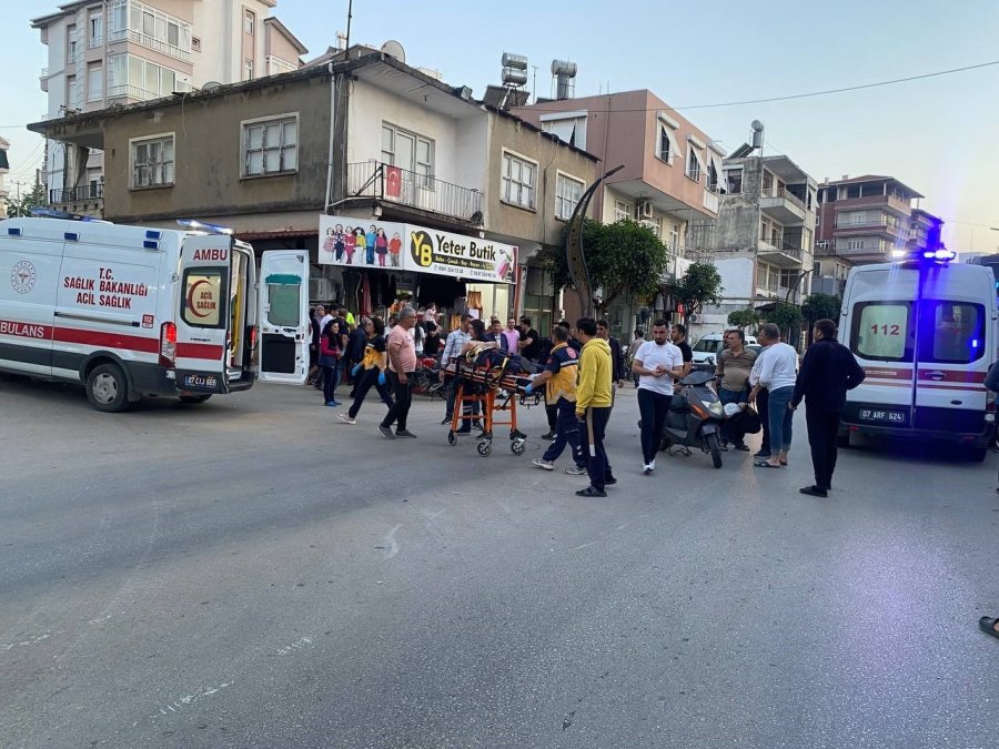 Serik’te İki Motosiklet Çarpıştı: 3 Yaralı