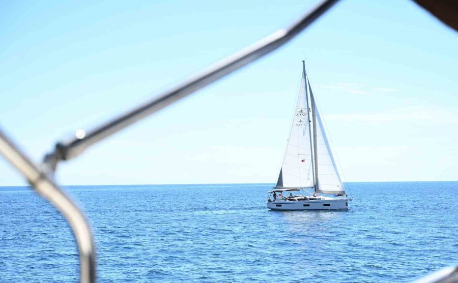 Antalya Yat Yarışları Kemer’den Start Aldı