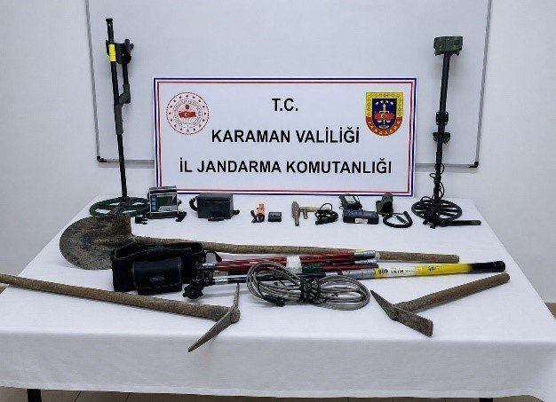 Karaman’da Tarihi Eser Ele Geçirildi: 12 Tutuklama