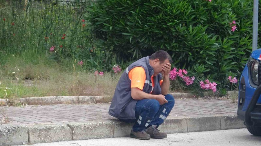 Antalya’da Feci Kaza: Tırın Altında Kalan 19 Yaşındaki Motosikletli Genç Hayatını Kaybetti