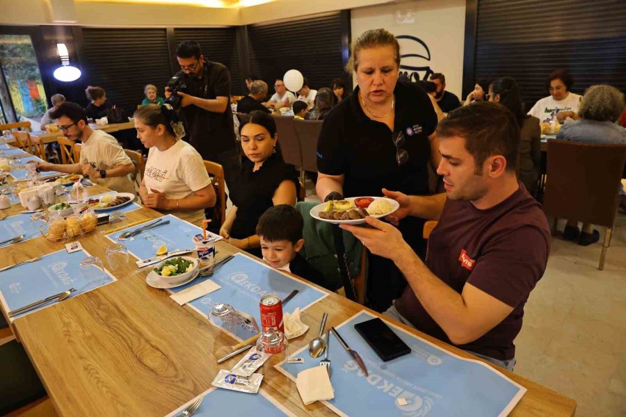 Büyükşehir Belediyesi Çölyak Hastalarını Glütensiz Sofrada Buluşturdu