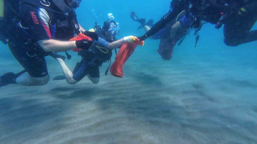 Antalya’da 4 Etaptan Oluşan Deniz Dibi Temizliğinde Yaklaşık 20 Ton Atık Çıkartıldı