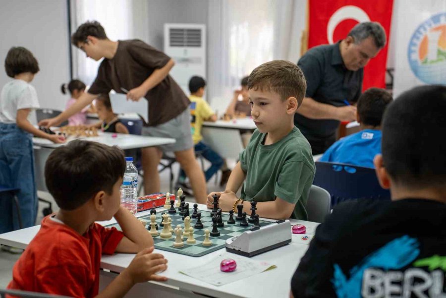 Mezitli’de 19 Mayıs Turnuvalarında Heyecan Dorukta
