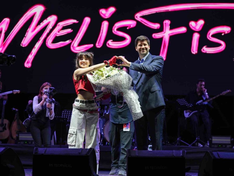 Tarsus’ta Çocuk Ve Gençlik Festivali Coşkuyla Başladı
