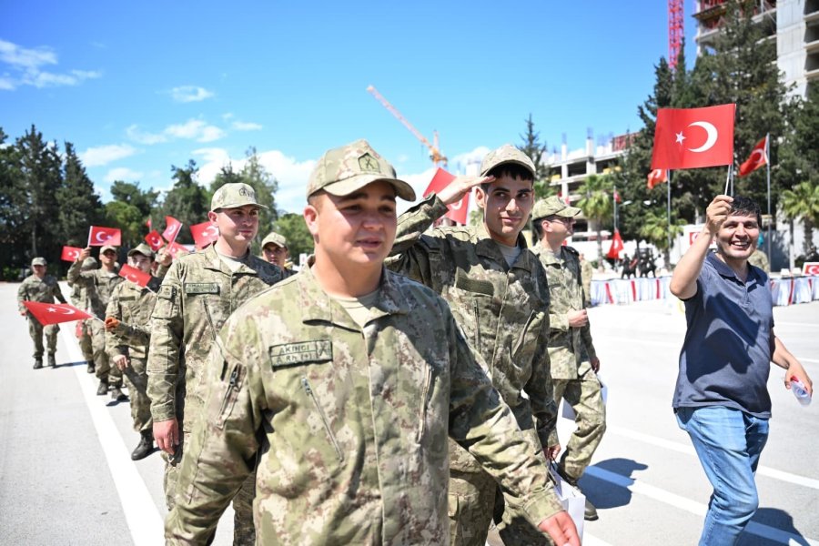 Antalya’da 72 Özel Genç Askerlik Coşkusunu Yaşadı