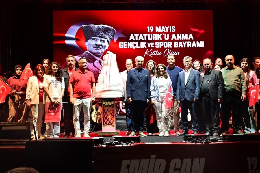 Kepez’de 19 Mayıs Coşkusu Gençfest İle Yaşandı