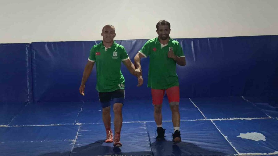 Evden İşe Giderken Yürüdüğü 12 Kilometrelik Yolla Atletizme Merak Sardı
