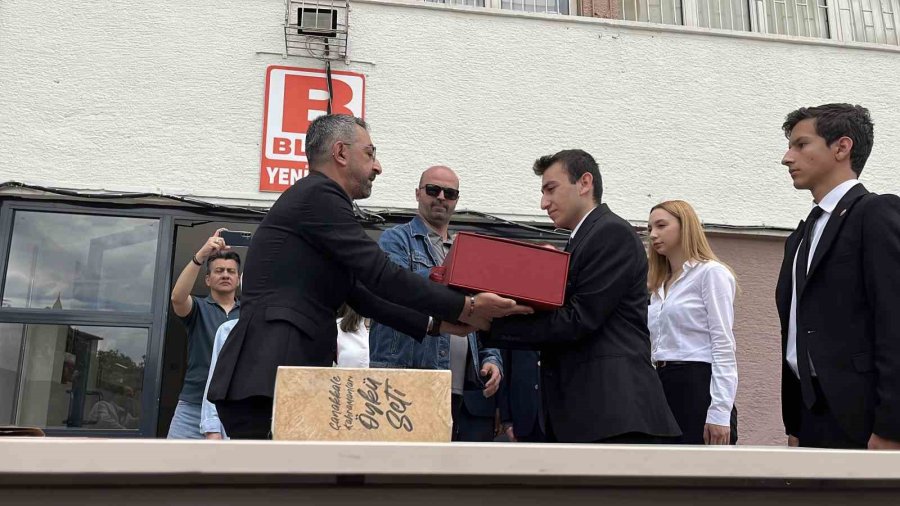 Çanakkale Şehitliğinde Dalgalanan Bayrak, Konya’nın Tarihi Lisesinde