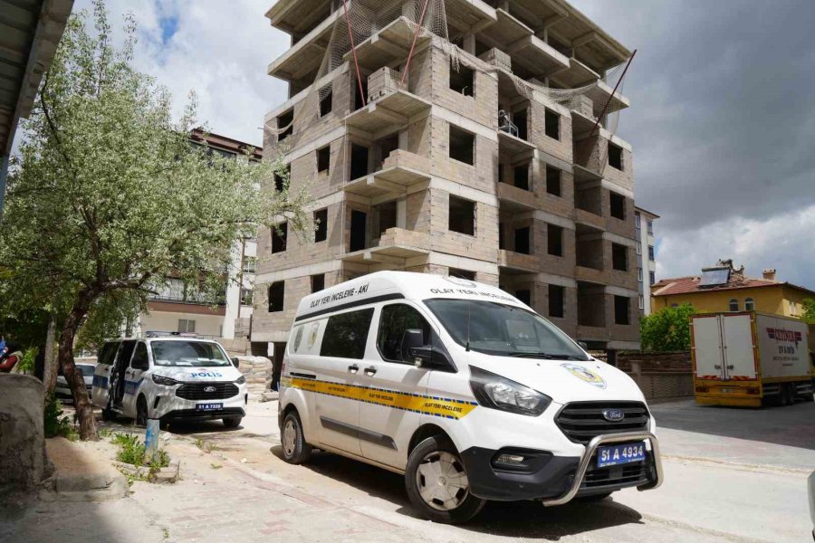 İnşaattan Düşen İşçi Ağır Yaralandı