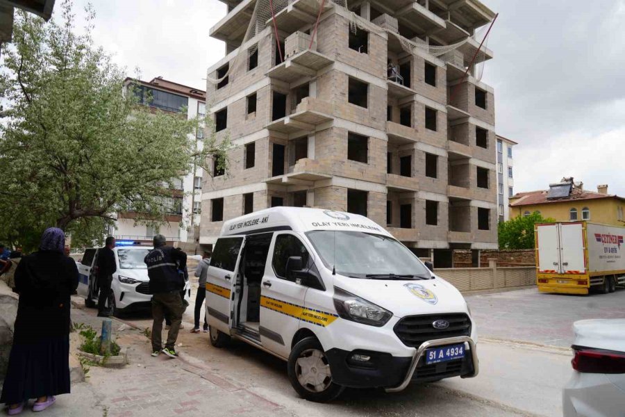 İnşaattan Düşen İşçi Ağır Yaralandı