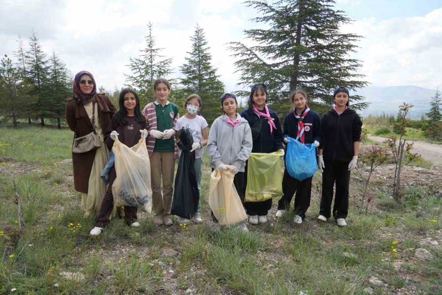 Niğde’de ’ormanı Sev, Yeşili Koru’ Mesajı İle Sahaya Çıkıldı