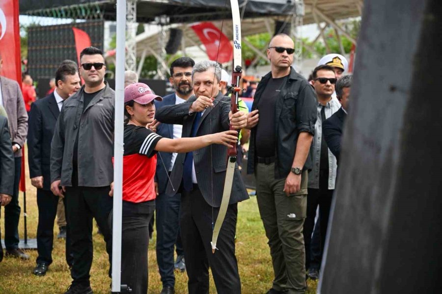 Antalya’da 19 Mayıs Şöleni
