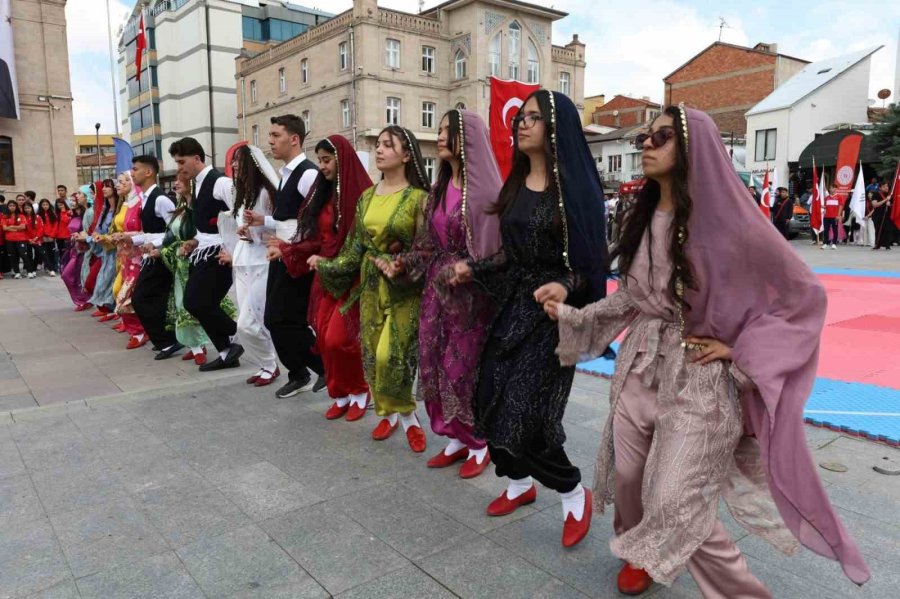Aksaray’da 19 Mayıs Coşkuyla Kutlandı