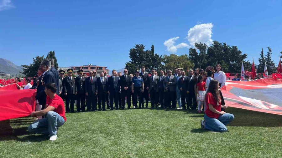 Alanya’da Yabancı Vatandaşlar Da Bayram Kutlamalarına Katıldı
