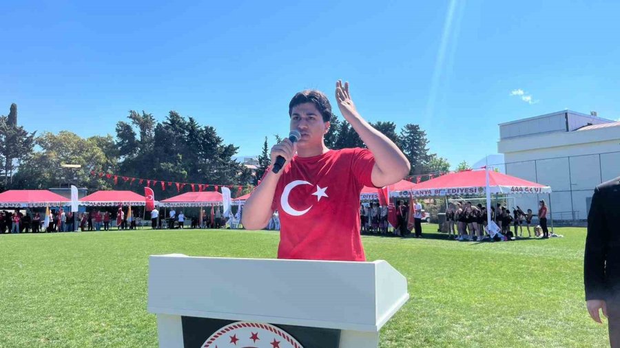 Alanya’da Yabancı Vatandaşlar Da Bayram Kutlamalarına Katıldı