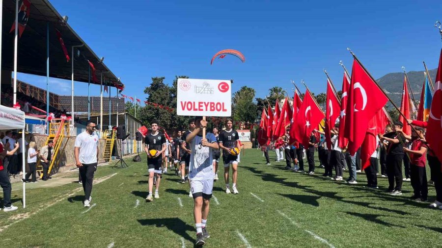 Alanya’da Yabancı Vatandaşlar Da Bayram Kutlamalarına Katıldı
