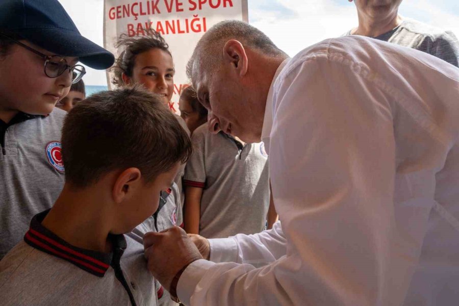 Sorgun Boğaz Sahili’nde Kıyı Temizliği