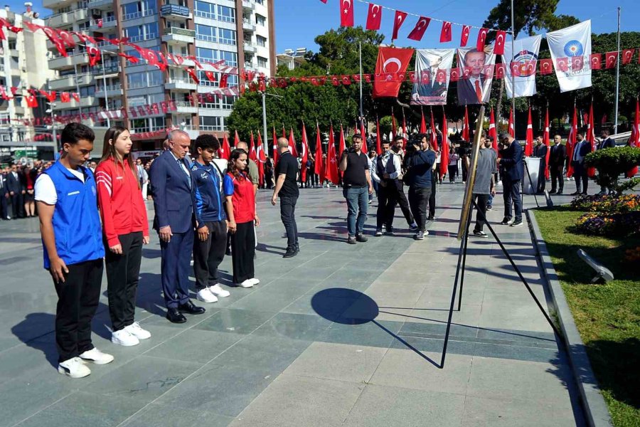 Antalya’da 19 Mayıs Coşkusu Çelenk Töreniyle Başladı