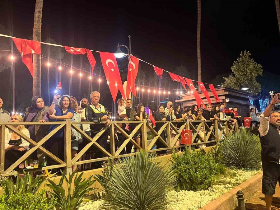Alanya’da Fener Alayı Ve Ceza Konseriyle 19 Mayıs Kutlaması