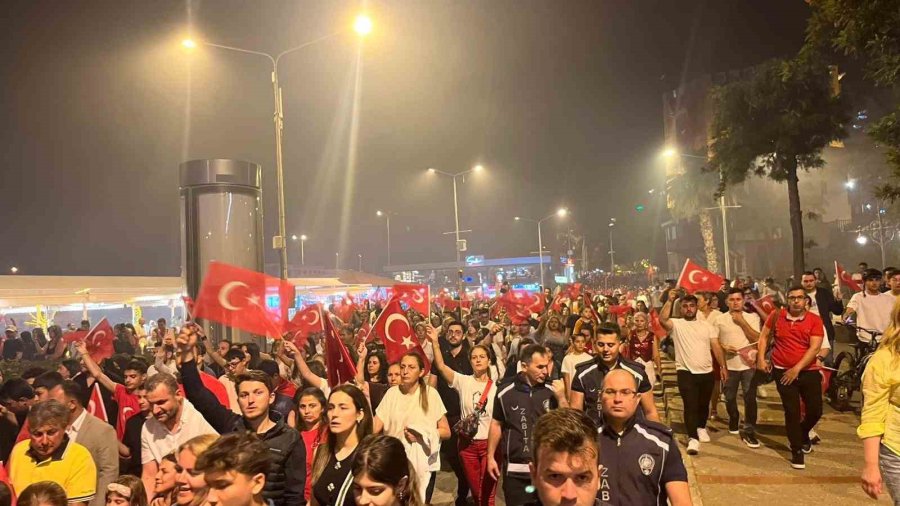 Alanya’da Fener Alayı Ve Ceza Konseriyle 19 Mayıs Kutlaması