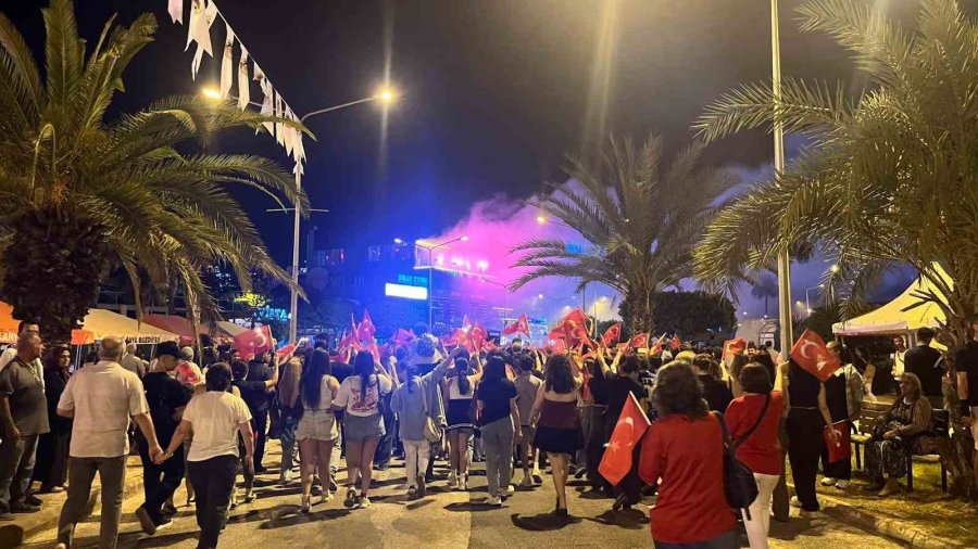 Alanya’da Fener Alayı Ve Ceza Konseriyle 19 Mayıs Kutlaması