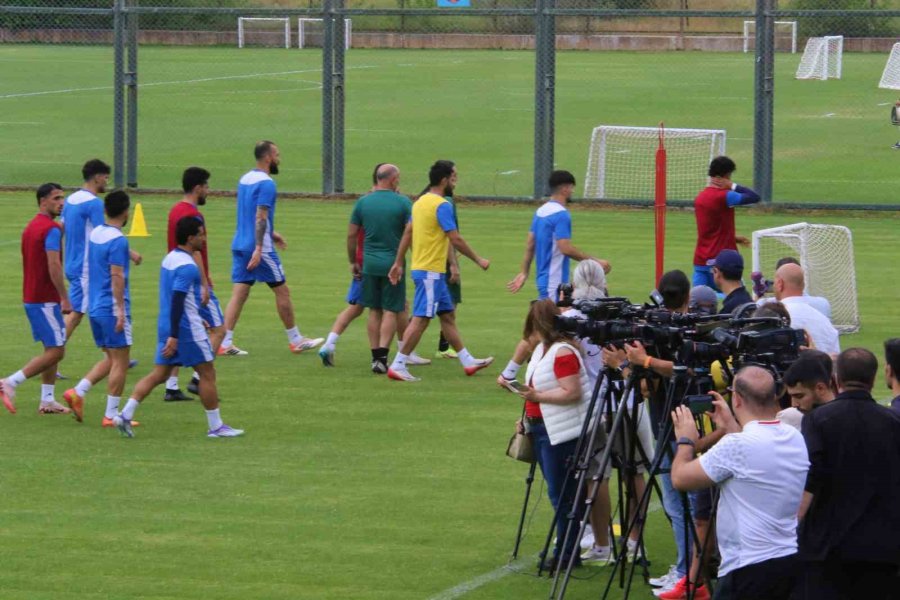 İran Milli Takımı, Dünya Kupası Hazırlıklarına Antalya’da Başladı