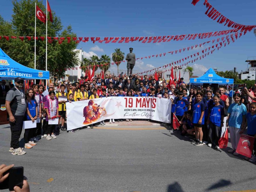 Tarsus’ta 19 Mayıs Coşkusu, Genç Sporcular Ödüllendirildi