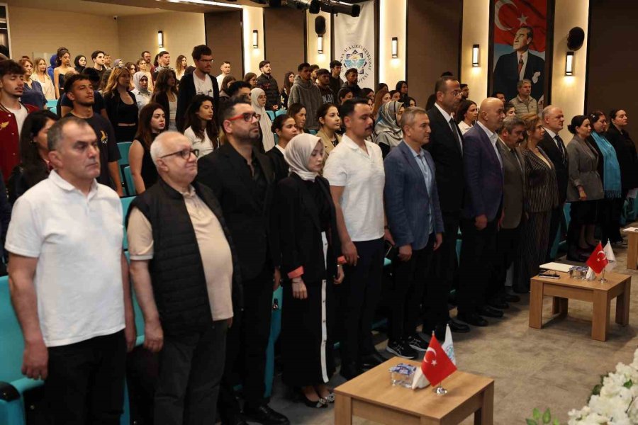 Prof. Dr. Mehmet Kılıç: "aile, Geleceğin Şekillenmesidir"