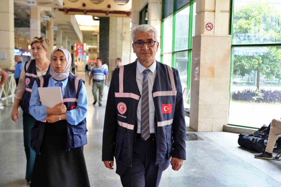 Antalya Otogarında Bayram Öncesi Bilet Ve Fiyat Etiketi Denetimi