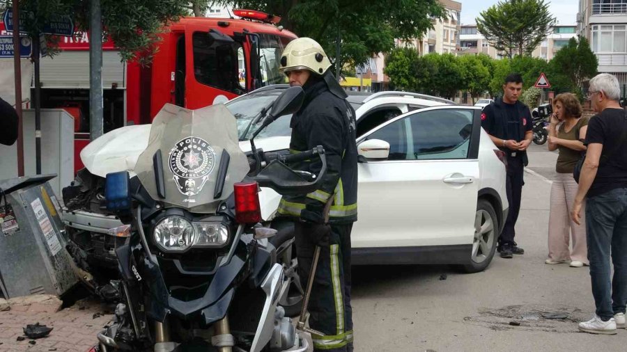 Antalya’da Yunus Timleri Kaza Yaptı: 2 Polis Yaralı