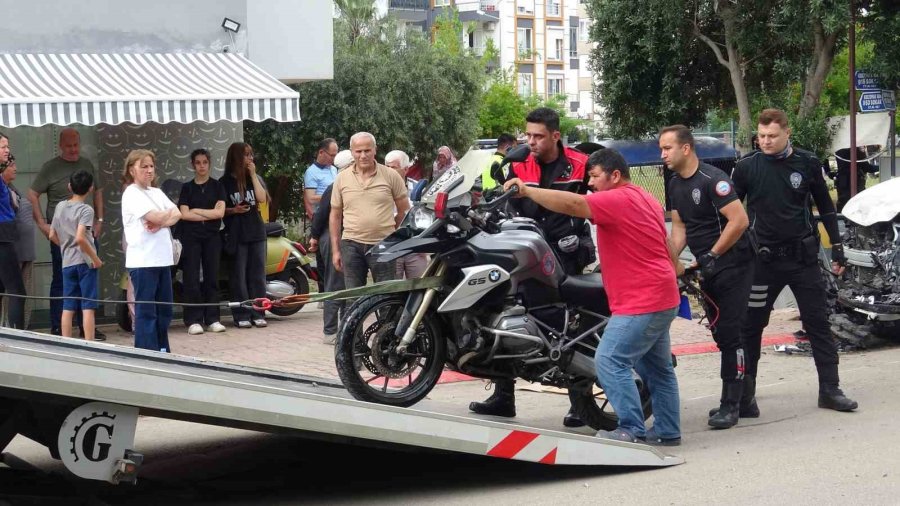 Antalya’da Yunus Timleri Kaza Yaptı: 2 Polis Yaralı