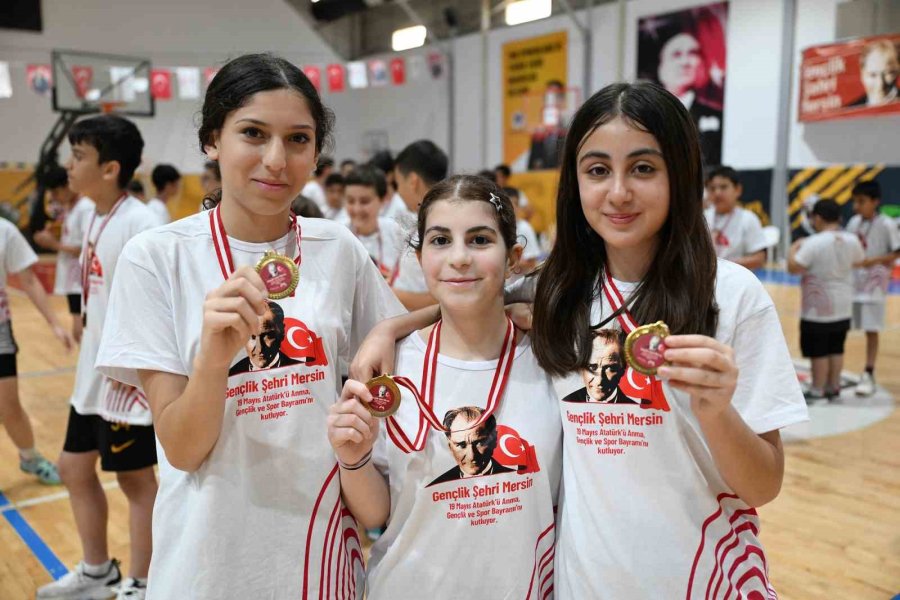 Mersin’de 19 Mayıs Coşkusu Spor Turnuvalarıyla Taçlandı