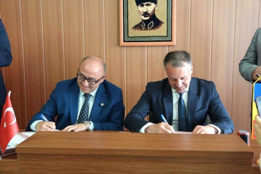 Erdemli İle Romanya’nın Braila Kenti Kardeş Şehir Oldu
