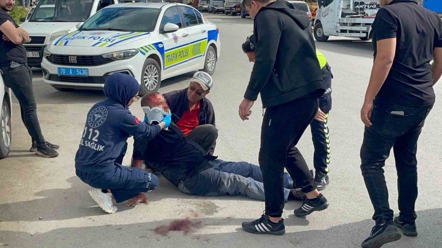 Motosiklet Sürücüsünün Yaralandığı Kaza Kameraya Yansıdı
