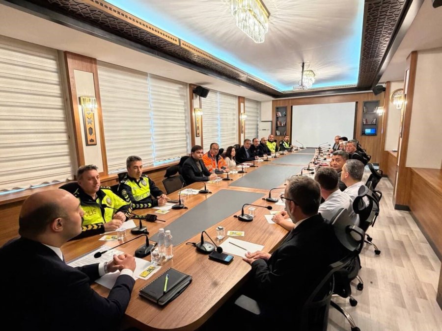 Aksaray’da Trafik Güvenliği Toplantısı Yapıldı