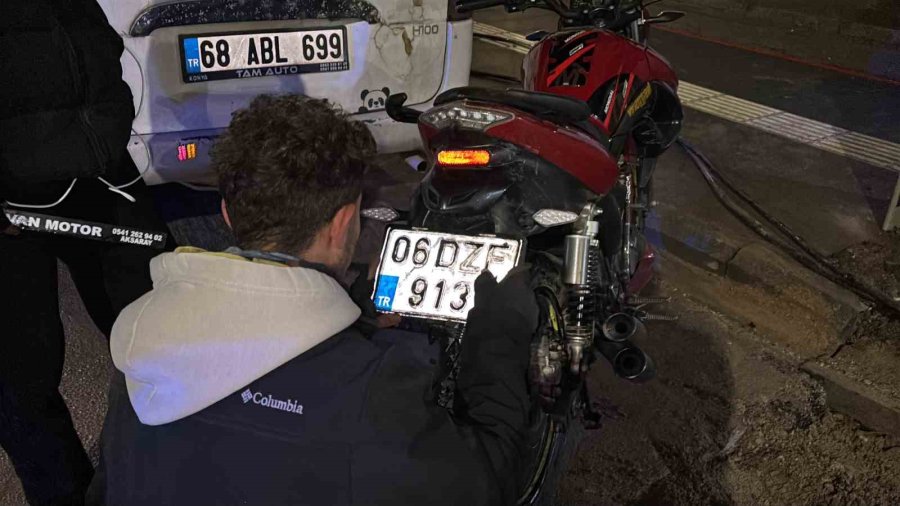 Bekçilere Egzoz Patlattı, Yakalanınca 62 Bin Lira Ceza Yiyip Ehliyet Ve Motorundan Oldu