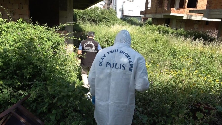 Yıllardır Yapımı Tamamlanmayan İnşaatta Erkek Cesedi Bulundu