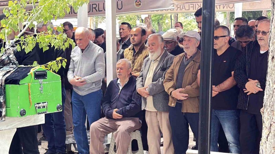 İzmir’de Vahşete Kurban Giden Emine Dönmez’e Memleketi Akşehir’de Acı Veda