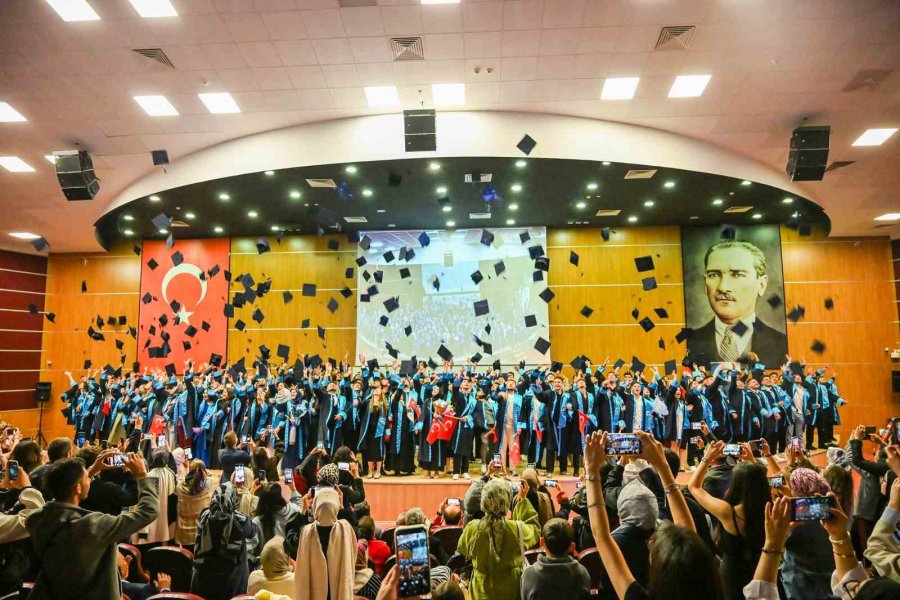 Kmü’de Mezuniyet Heyecanı Başladı