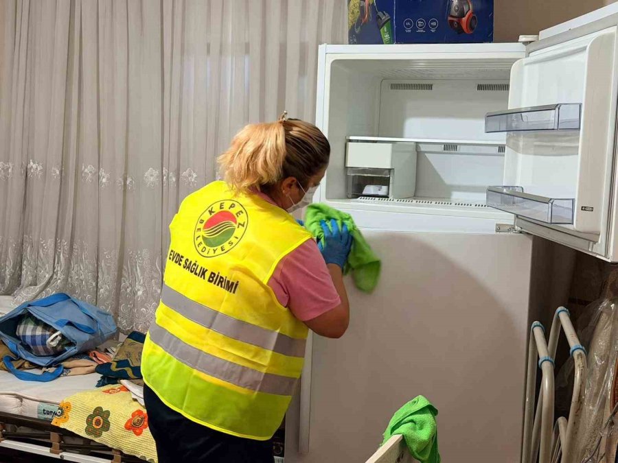 Kepez’de Şehit Ve Gazi Evlerinde Bayram Temizliği