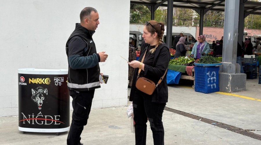 Niğde’de Polisten Narkotikle Mücadelede Bilgilendirme Çalışmaları