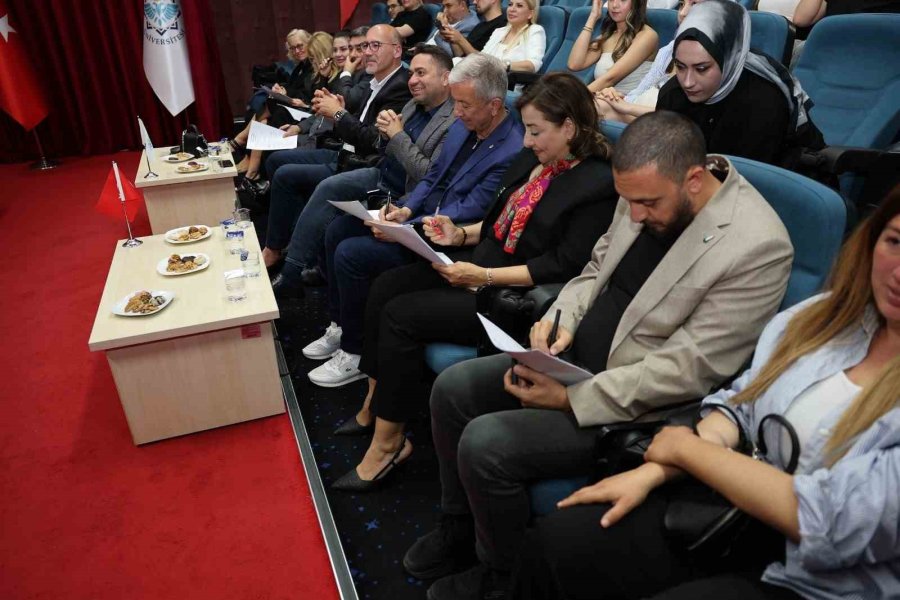 Alkü’de Geleceğin Girişimcileri Ödüllerini Aldı