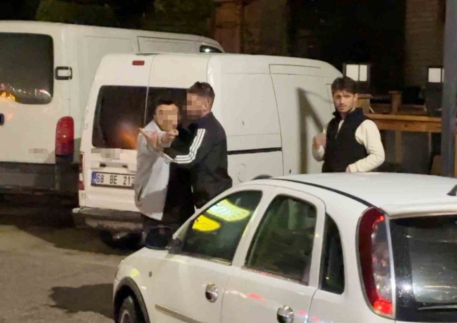 Polise Önce Yalvardı Sonra Küfürler Edip Kaçtı: O Anlar Kamerada